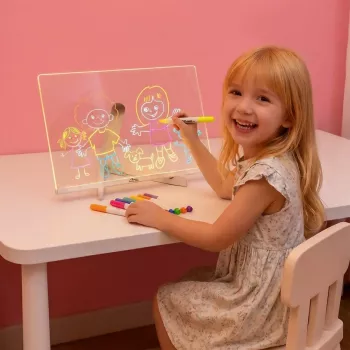 MEDIA-TECH LED Drawing Board MT4304 - A4 Light Pad for Tracing, Sketching, Animation