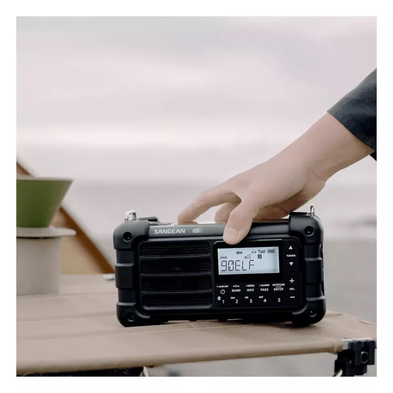 Sangean MMR-99 DAB Must Hädaraadio/Käsitsi veetav/Päikeseraadio