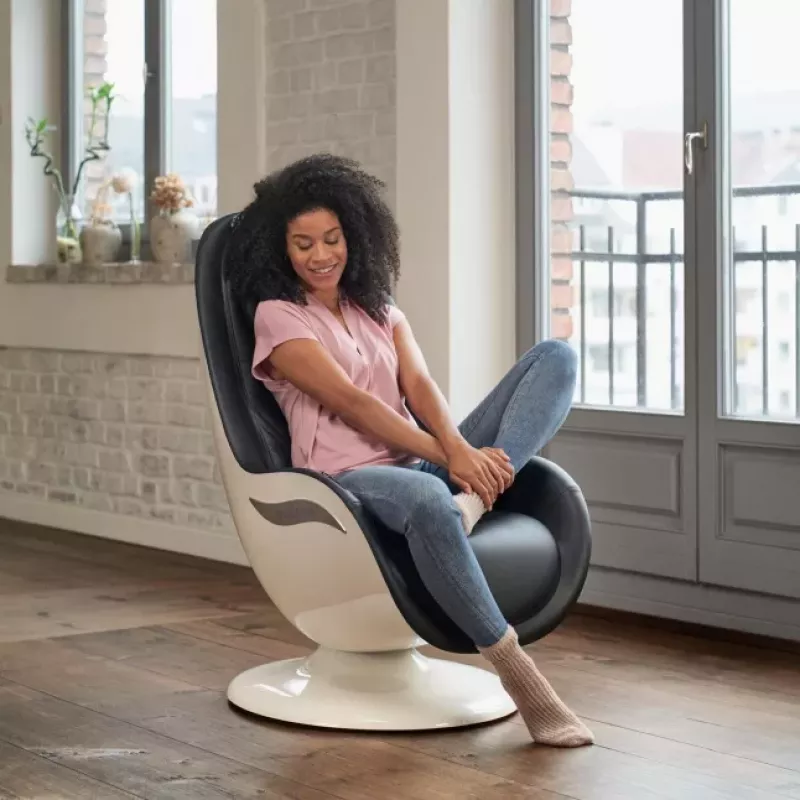 Medisana RS 660 Shiatsu Massaažitool Küttega, Must