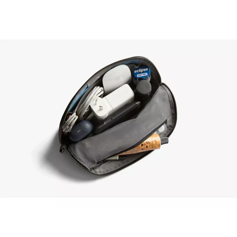 Bellroy Desk Caddy - Must lauakorraldaja mobiilsetele tarvikutele