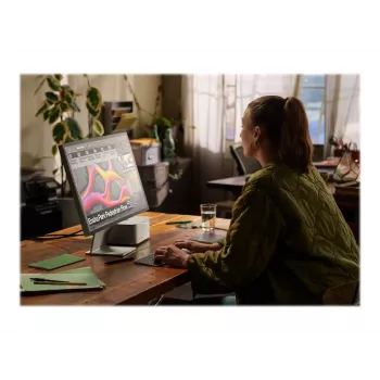Apple Studio Display 27-tolline 5K Retina monitor Standard Glass hõbedane