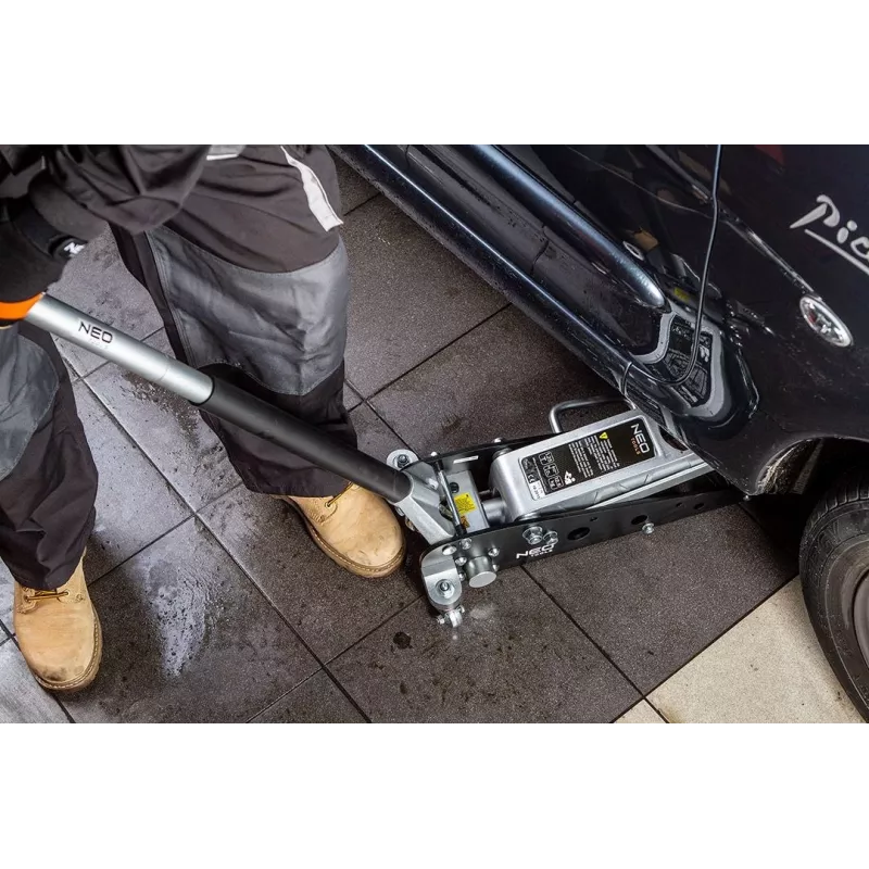 NEO Tools 11-730 Hüdrauliline tungraud ja tungraua alused komplekt 2 tonni