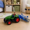 LEAN TOYS RC Roheline Traktor Rulli ja Talunikuga 1:24 Kaugjuhitav