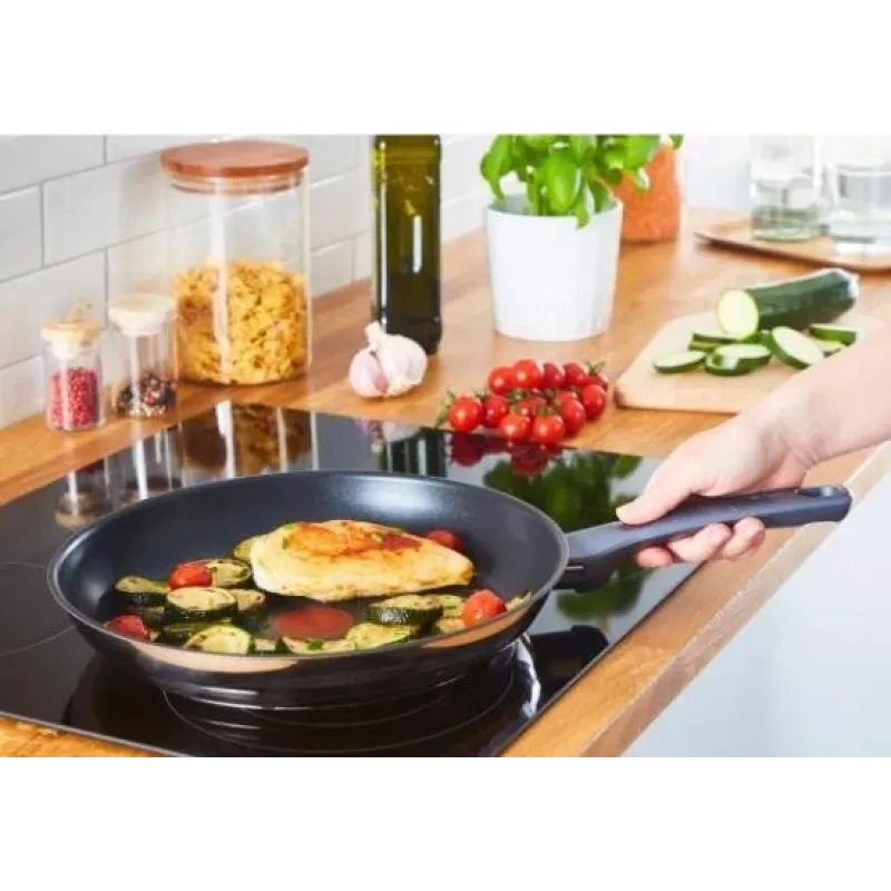 Tefal Daily Cook G7132S55 roostevabast terasest praepannide komplekt 24/28 cm, titaanist mittekleepuv kate, induktsioon, Thermo-Signal