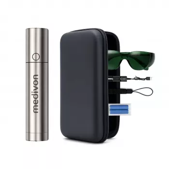 MEDIVON Lumix kompaktne LED-valgusteraapia lamp, 5 lainepikkust 460–900 nm, 5-minutiline taimer, Li-ion aku, hõbedane