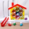 LEAN TOYS Puidust mesitaru osavusmäng pintsettide ja 6 mesilasega - Hariv motoorsete oskuste mäng vanusele 3+