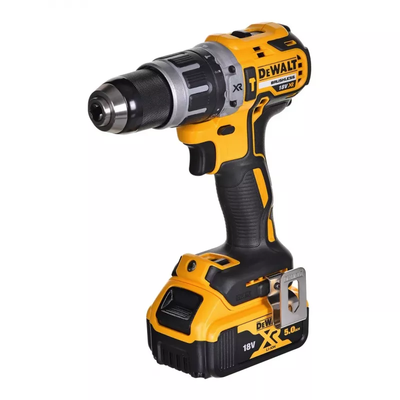 DEWALT DCK623P3-QW 18V XR 6-osaline harjata elektritööriistade komplekt koos 3x 5.0Ah akude, laadija ja TSTAK VI kohvriga
