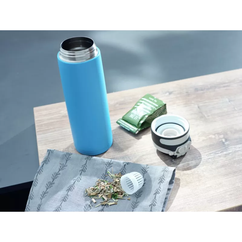 LEIFHEIT Thermos Flip 600ml helesinine vaakumisoleeritud roostevabast terasest pudel