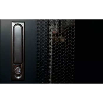 DSIT 22U 19 inch serverikapp perforeeritud esiuksеga 600x600x1200mm (DS6622PP)