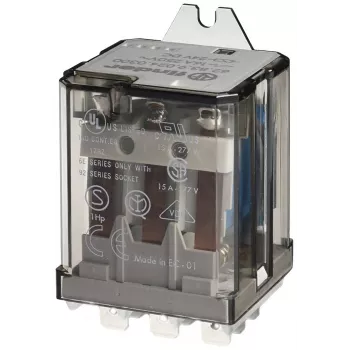 Finder 62.83.9.110.4009 pistikrelee 110 V DC 16 A 3PDT
