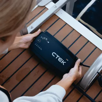 CTEK M15 EU 40-192 automaatne akulaadija 12V 15A pliiakudele ja liitiumakudele