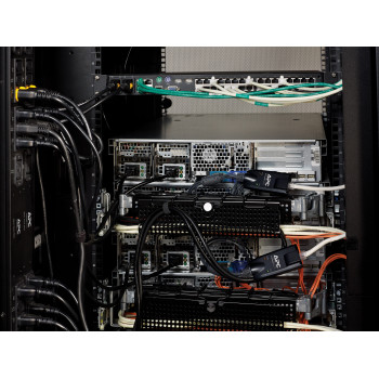 APC KVM 2G serverimoodul, HDMI virtuaalmeedia ja CAC-iga