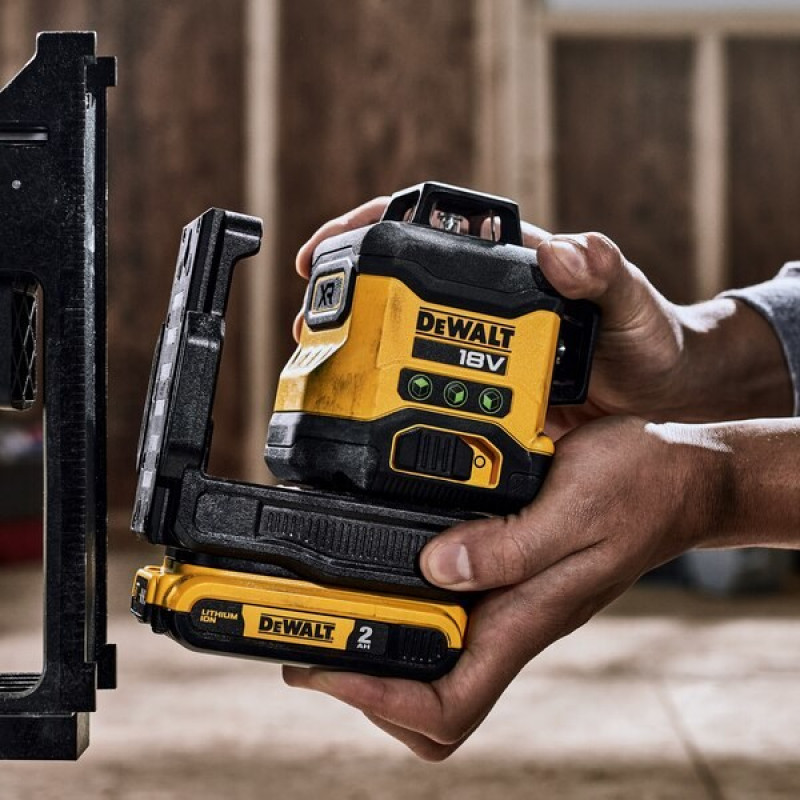 DeWalt DCLE34031D1-QW 3x360° ristjoonlaser, roheline, 40 m, 18 V, 2 Ah aku, TSTAK kohver