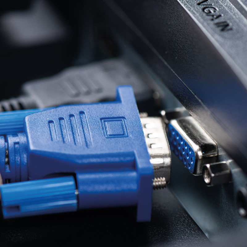 Akyga AK-AV-14 VGA (M) - VGA (M) kaabel, D-Sub 15-pin, 5 m, must