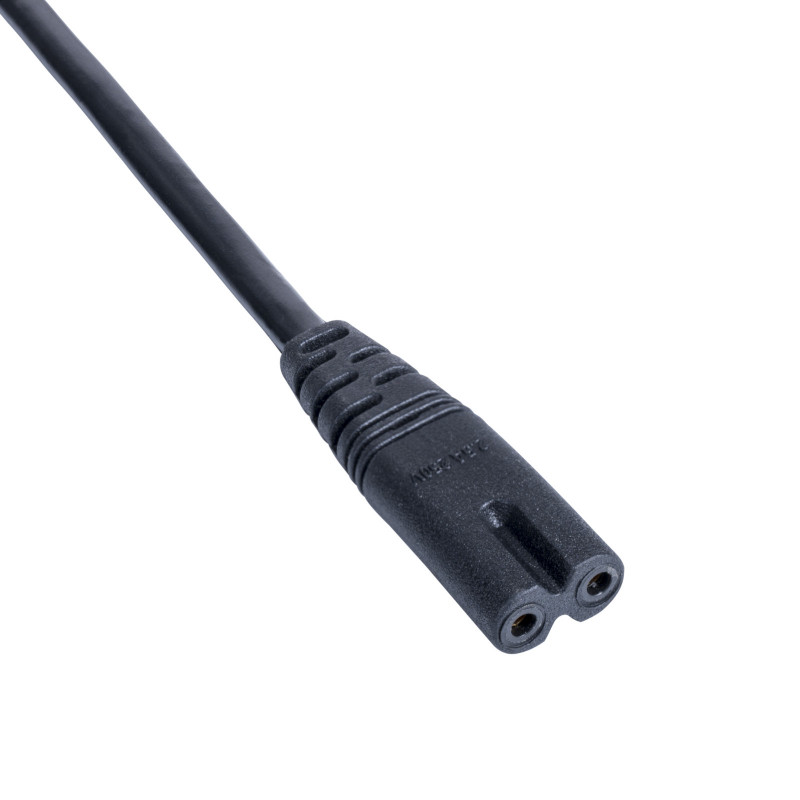 Akyga AK-AG-03A toitekaabel UK BS 1363 (G-tüüp) – IEC C7 (kaheksa), CCA 2 x 0,5 mm², 1,5 m, must