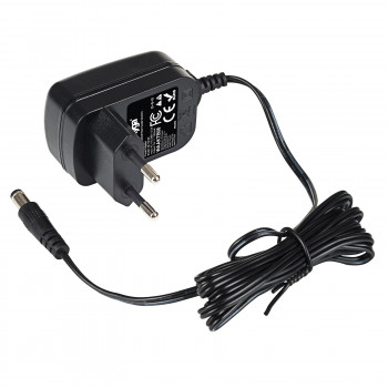 Akyga AK-TB-08 universaalne toiteadapter 5 V / 1 A 5 W, DC 5,5 x 2,1 mm, 1,4 m, must
