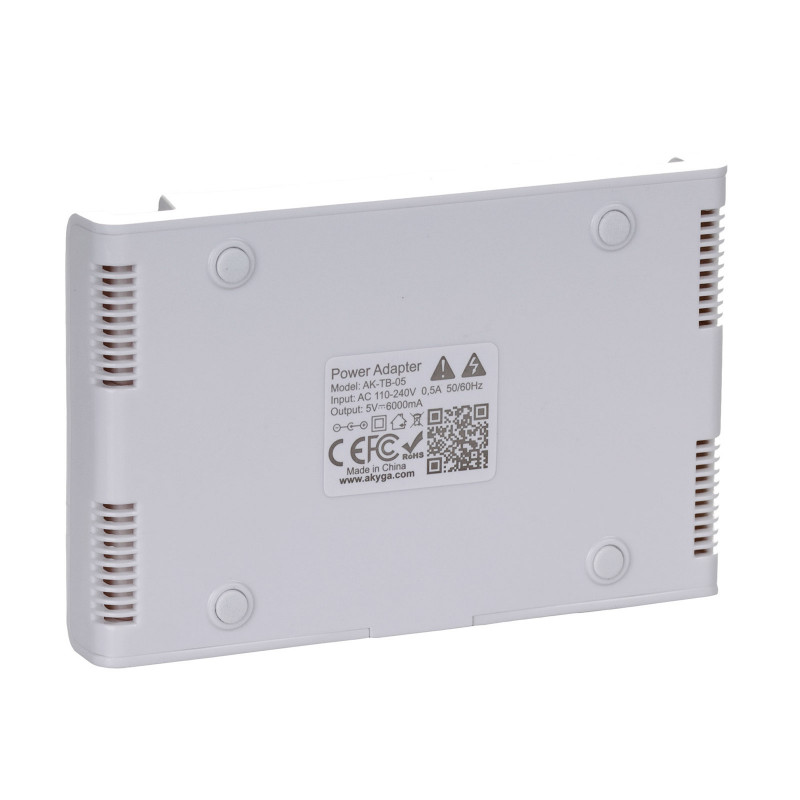 Universaalne toiteadapter Akyga AK-TB-05 5.0V / 6.0A 30W 4x USB A 1.5m