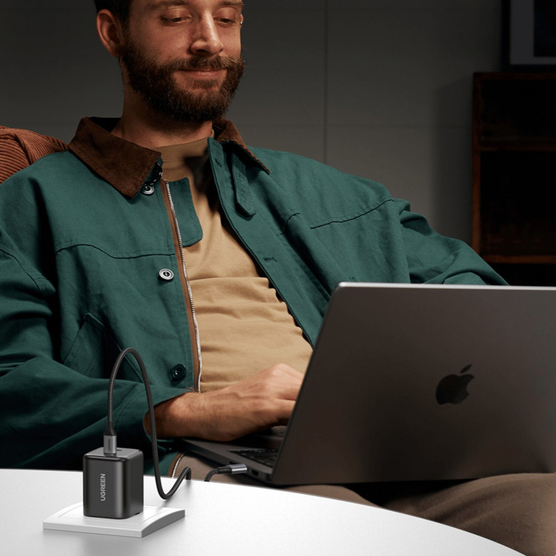 Ugreen X526 laadija 45 W, 2 x USB-C, GaN, must