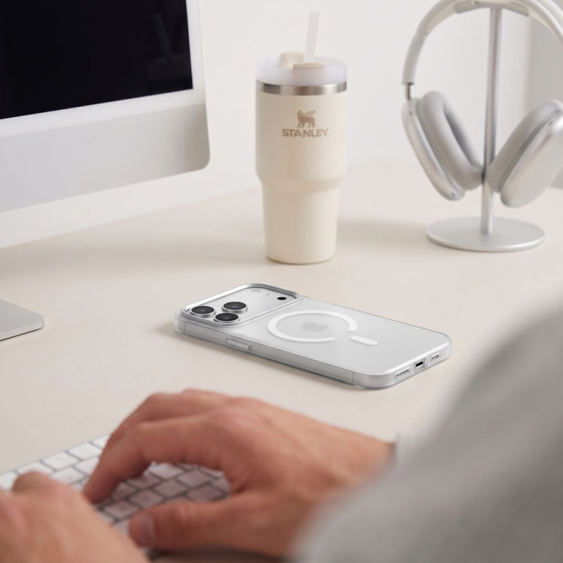 Tech-Protect MagZero MagSafe ümbris telefonile Apple iPhone 17 Pro / 18 Pro, matt valge