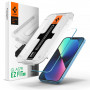 Spigen GLAS.tR EZ Fit karastatud klaas Apple iPhone 13 / 13 Pro / 14 / 16e / 17e jaoks, läbipaistev
