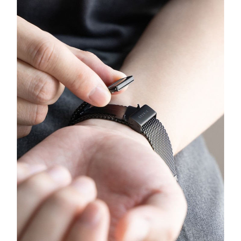 Ringke Metal One Mesh RGK12092 kellarihm Samsung Galaxy Watch Ultra 1 / 2 (2024-2026) 47 mm jaoks, must