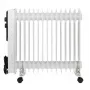 Adler AD 7819 Õlikütteradiaator, 2000W, 9 sektsiooni, 3 kütteastet, reguleeritav termostaat, ülekuumenemiskaitse, sisseehitatud rattad, valge/hall