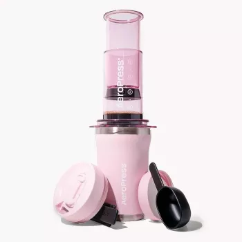 AeroPress Go Plus kohvimasin roosa termokruusiga 475 ml