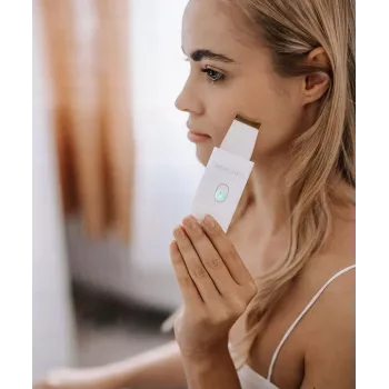 Beautifly Peeling Scrub Mini - Ultrahelikavitatsiooniga näohooldusseade EMS-mikrovooluga, valge roosakuld