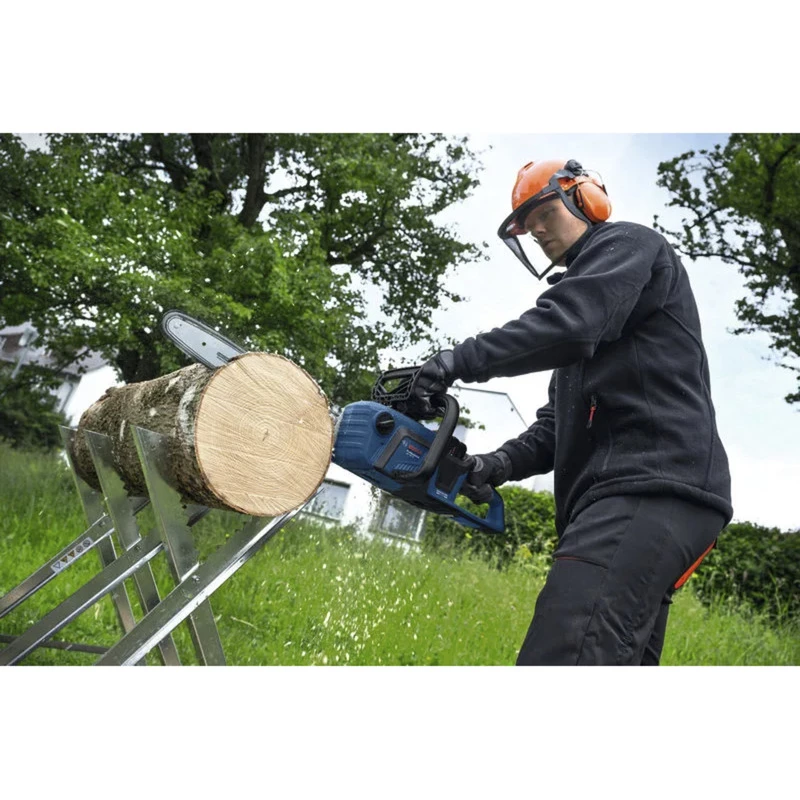 BOSCH Professional GKE 18V-40 Akukettsaag, 18V, 5.5Ah Li-Ion aku, sinine