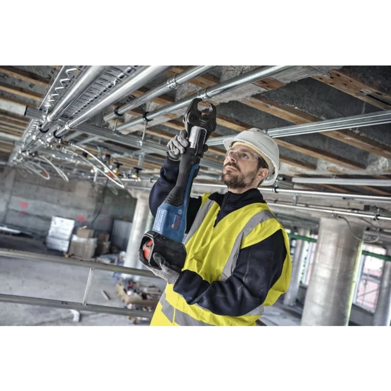 Bosch Professional GPT 18V-32 juhtmeta pressimistööriist (ilma akuta, 3 standardset SV lõuga, L-BOXX)