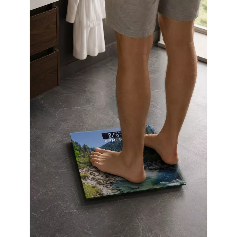 Brock BS 004 digitaalne vannitoakaal karastatud klaasist platvormiga, 180 kg kandevõime, 100 g täpsus, automaatne sisse/välja lülitus, 2x AAA patareid kaasas