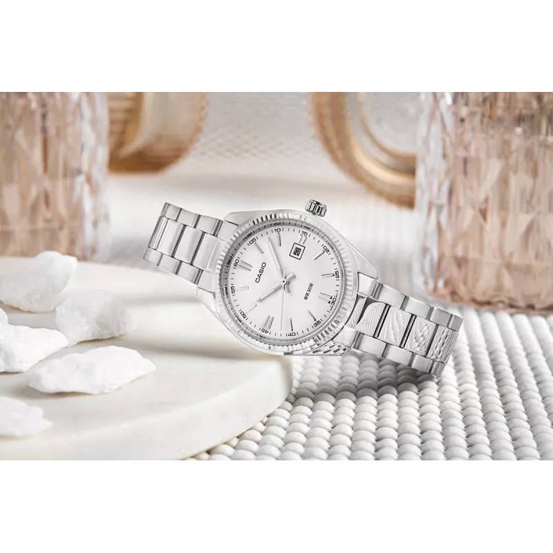 CASIO LTP1302PD7A1V Unisex Analoog Kvartskell, Hõbedane Roostevaba Teras, 34,5 x 30,2 x 8,7 mm
