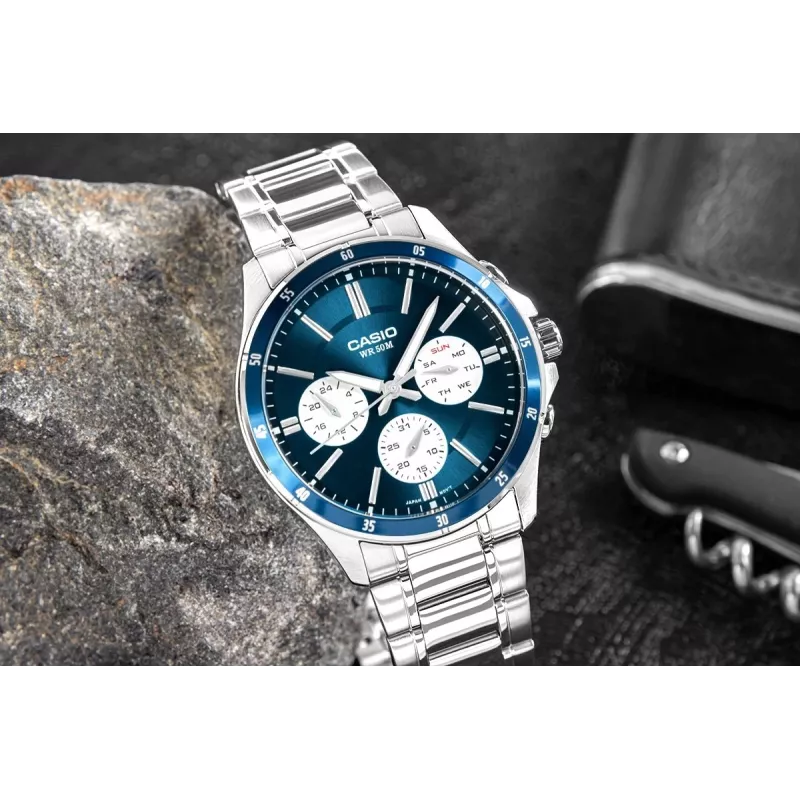 Casio MTP-1374D-2A3 meeste analoogkvartskell roostevabast terasest käevõruga, sinine sihverplaat, kuupäev-nädalapäev, 50 m veekindlus