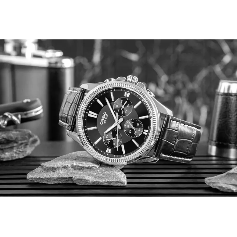 CASIO MTP1375L1AVDF meeste analoogkvartskell nahkrihmaga, must sihverplaat, 42 mm