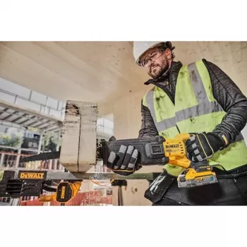 DEWALT 18V XR harjasteta pendelsaag koos 2x5Ah PowerStack akude ja TSTAK kohvriga