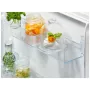 Electrolux LNA7NE18S integreeritud külmik-sügavkülmik - 253L kogumaht, Low Frost, E energiaklass