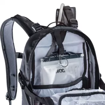EVOC FR Enduro Blackline 16 seljakott - must, suurus S