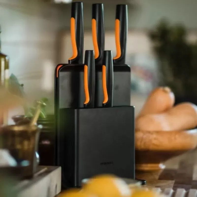 Fiskars Functional Form 6-osaline piluga noaplokk komplekt 5 noaga