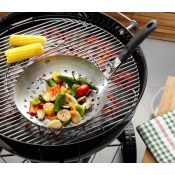 GEFU 89250 Wok Pann 30 cm Roostevaba teras, mittekleepuva kattega, sobib induktsioonile, ahjukindel kuni 200°C, tilkumisvastase valamisäärega