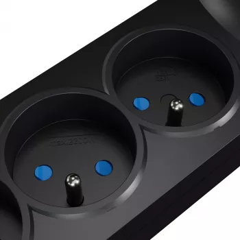 GETFORT liigpingekaitsega pikendusjuhe 5P-1.5M-B-USB, 5 pistikupesa, 2 USB, 1.5m, must