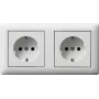 GIRA 479304 SCHUKO 2-kohaline eeljuhtmestatud pistikupesa koos raamiga, puhtvalge