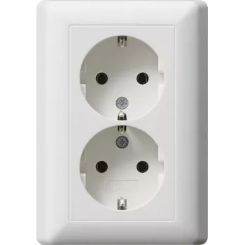 Gira Standard 55 kahekordne SCHUKO pistikupesa, puhas valge matt (078804)