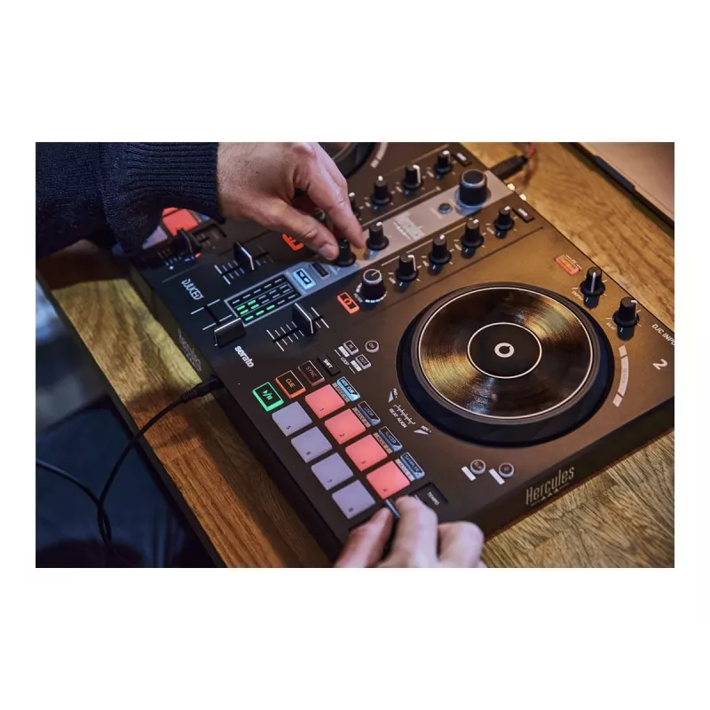 Hercules DJ Essentials Kit koos DJControl Inpulse 200, DJMonitor 32 kõlarite ja HDP DJ45 kõrvaklappidega