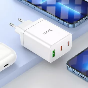 HOCO 35W Dual USB-C + USB-A PD & QC3.0 seinadapter USB-C–Lightning kaabliga, valge