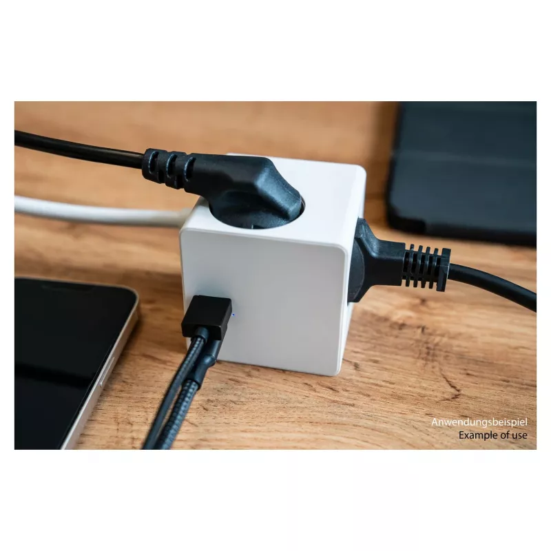 kabelmeister pistikupesakuubik 3 pesaga USB-C ja USB-A-ga, valge, 2m