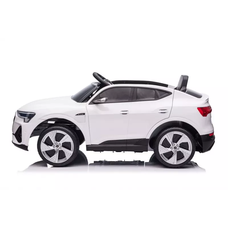 LEAN CARS Audi E-Tron elektriline lasteauto valge QLS-6688 LED-tulede ja MP3-mängijaga