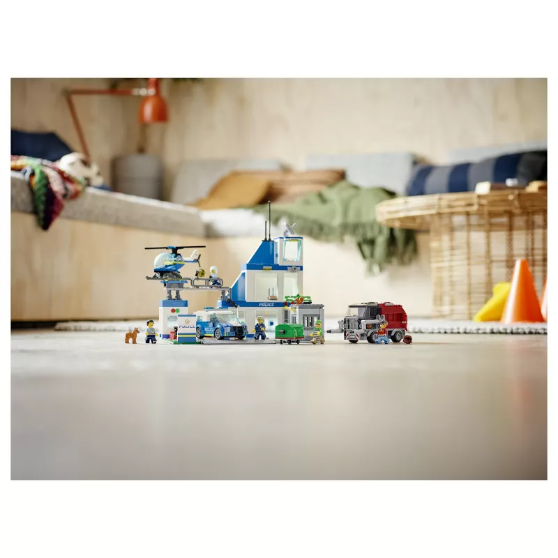 LEGO City politseijaoskonna ehituskomplekt 60316