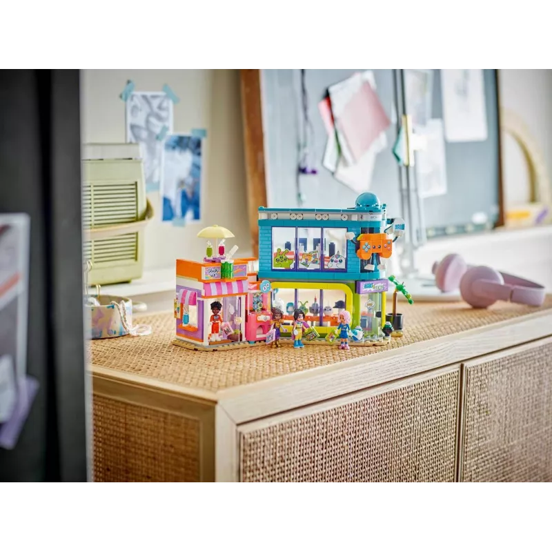 LEGO Friends 42674 Koomiksite ja mängupoodide ehituskomplekt