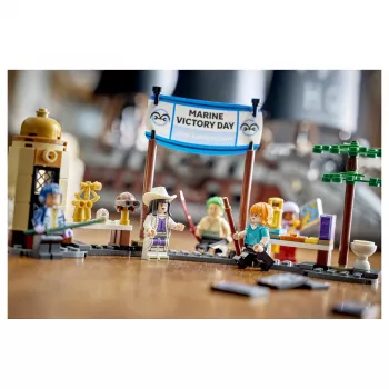 LEGO One Piece 75646 Garp'i mereväe lahingulaeva ehituskomplekt