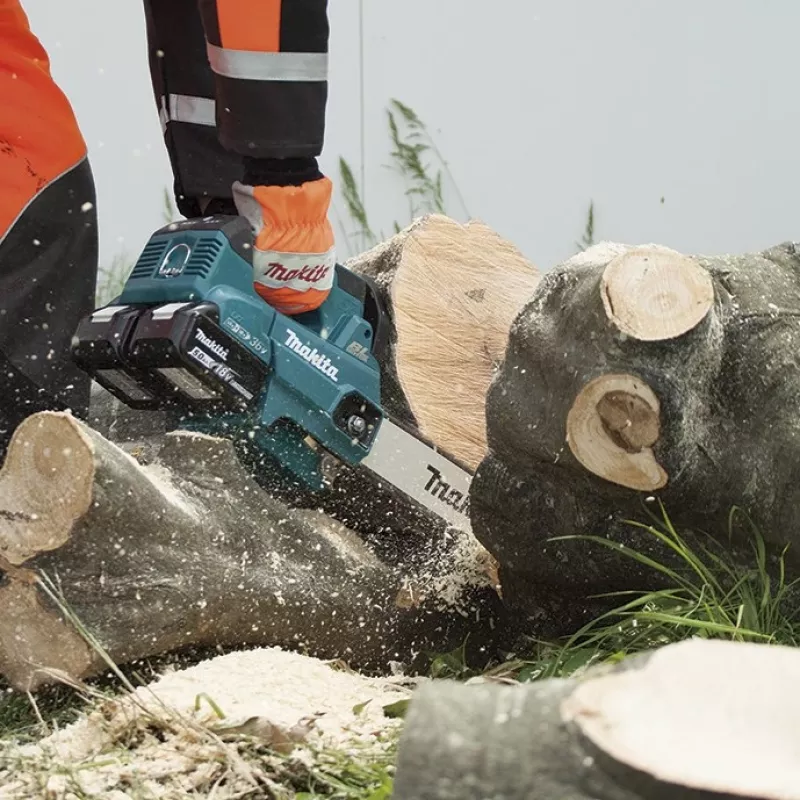 Makita DUC306Z Juhtmeta ülemise käepidemega kettsaag 36V (2x18V) LXT 30 cm latt
